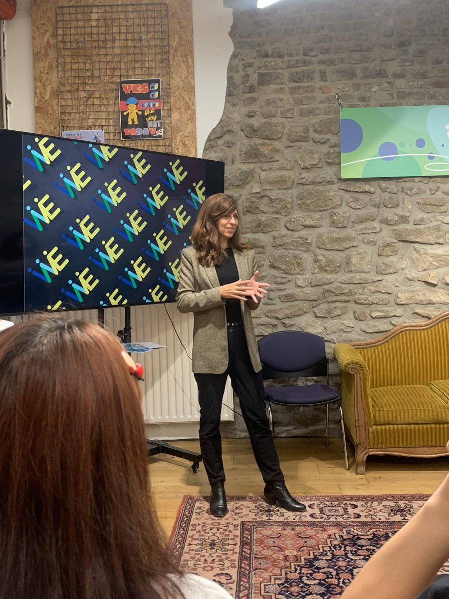 UE_Luxembourg's tweet image. How to fight disinformation? Where to find reliable information? 

Questions that the participants of the Digital Challenge organized by WeCitizens tried to answer today.

@AnneCalteux and Glen Campbell joined them to present the initiatives of @EU_Commission and @EULawDataPubs.