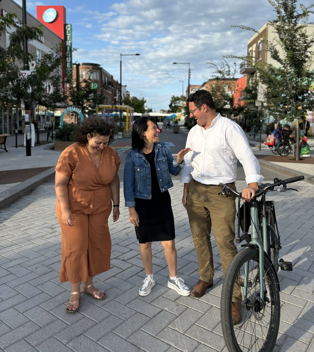 Non seulement tu es devenue notre première mairesse, mais tu as marqué notre ville avec une vision nouvelle. Verdissement, sécurité, inclusion sont parmi tes nombreux legs. Y'a de quoi être fière!
 
Merci pour tout, Valérie. Tu as fait entrer Montréal dans le XXIe siècle.
#polmtl