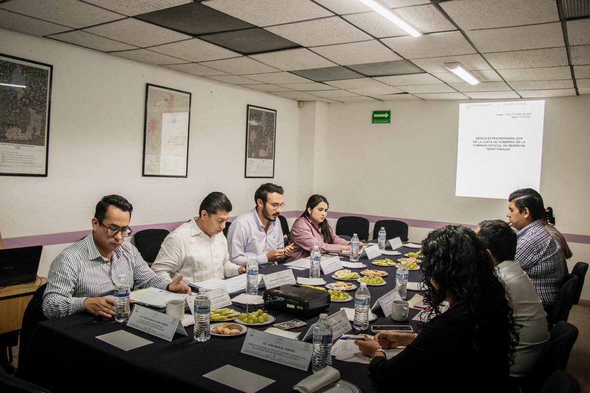 Reservas_Mor's tweet photo. En sesión extraordinaria se llevó a cabo la instalación de la Junta de Gobierno de la Comisión Estatal de Reservas Territoriales, sesión en la que se informó del nuevo Director de la CERT.
#MorelosLaTierraQueNosUne #ReservasTerritoriales https://t.co/GDJdSkeJit