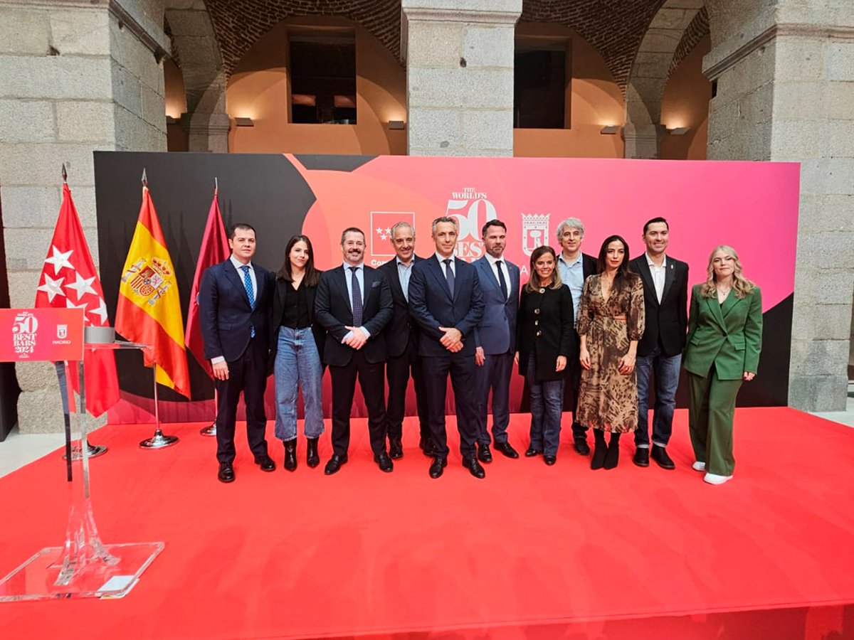 HosteleriaMad's tweet image. 🥇Asistimos a la presentación de The World's #50BestBars🍾

🍸16ª edición de los premios, que reunieron lo mejor de la comunidad internacional de bebidas: barmans, camareros, amantes de los cócteles y prensa especializada👌

ow.ly/b7MJ50TQOfY 

#cocteles #barman #mixologia