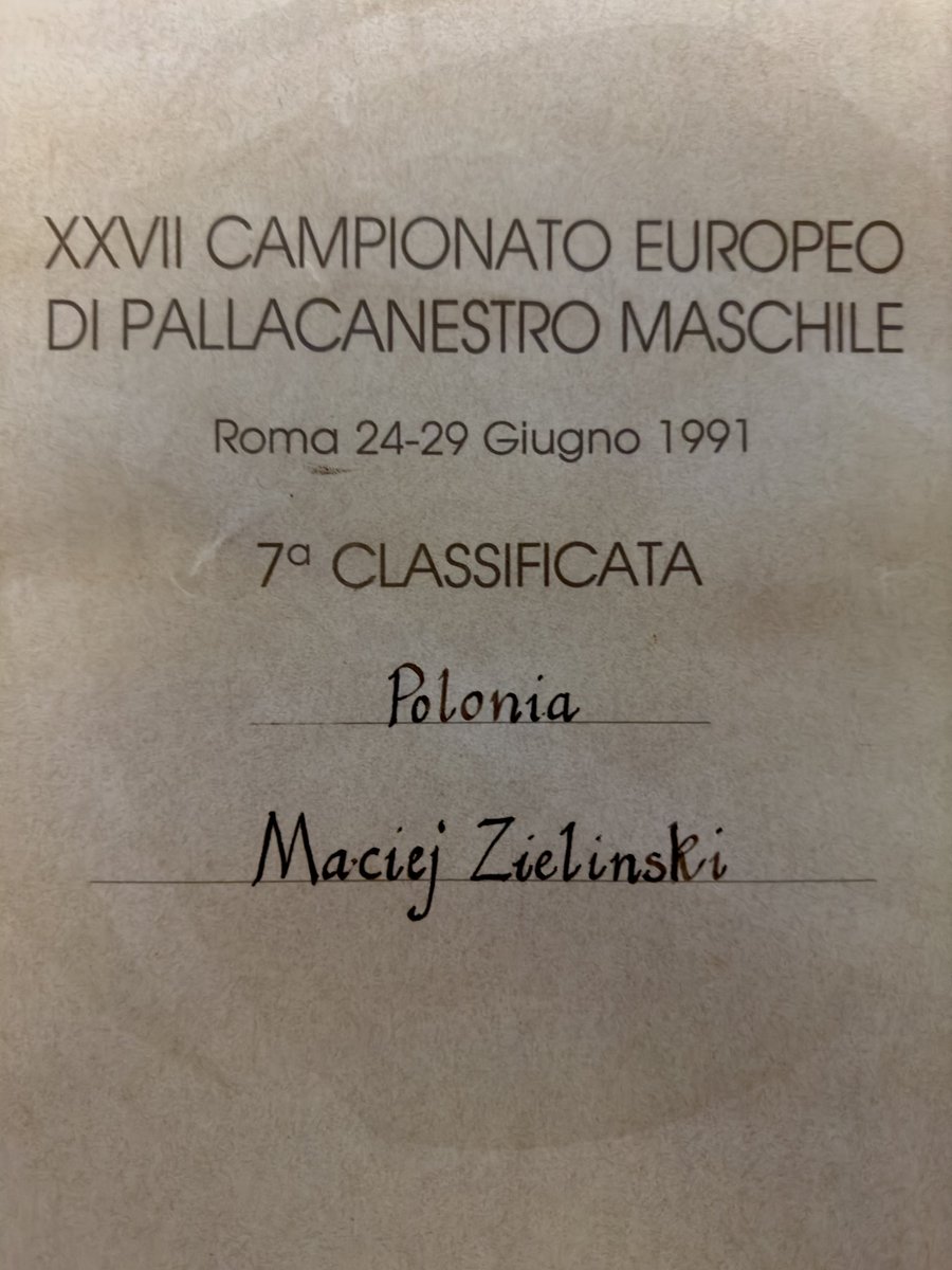 Zielony666's tweet photo. Remember THIS @FIBA @EuroBasket ?? Good Old Times :)) #PlkPl #KoszKadra #FIBA #EuroBasket #Roma91 https://t.co/lk08b9PyZM