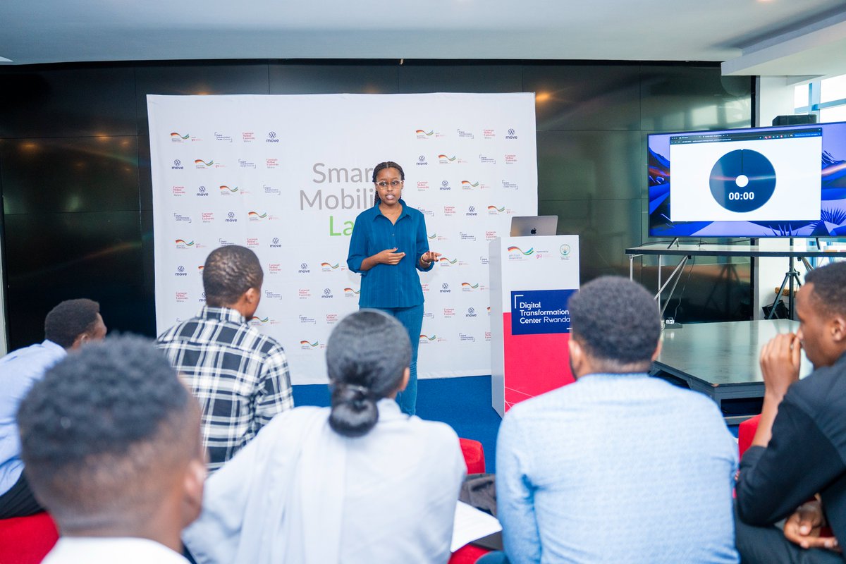 cmu_africa's tweet photo. Today kicks off the #SmartMobilityLabHackathon, a 2.5-day event where students will tackle Kigali's mobility challenges, proposing digital solutions with expert guidance.

#SDG11
#Innovation
#SmartMobility 
#FutureOfTransport https://t.co/nJrMpHZX4M