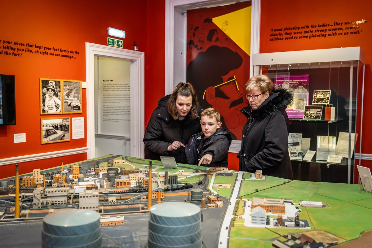 Rotherham Museums, Arts and Heritage (@cliftonparkmus) on Twitter photo Exciting artist opportunity!
We are looking for a lead artist to collaborate with & create new work, and visual artist to create a visual identity, for our new exhibition and public programme.
Deadline: Sun 17 Nov
Start in early Dec
Email Collections@Rotherham.gov.uk for details Exciting artist opportunity!
We are looking for a lead artist to collaborate with & create new work, and visual artist to create a visual identity, for our new exhibition and public programme.
Deadline: Sun 17 Nov
Start in early Dec
Email Collections@Rotherham.gov.uk for details