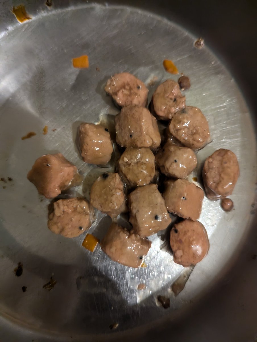 MissMG93's tweet photo. @PetsatHome what is going on with your essential wet dog food. I've had over 20 tins showing these big black bits. I seem to be the only person reporting this and the answers I'm getting are crap. Help? https://t.co/VzoDWC4I9N