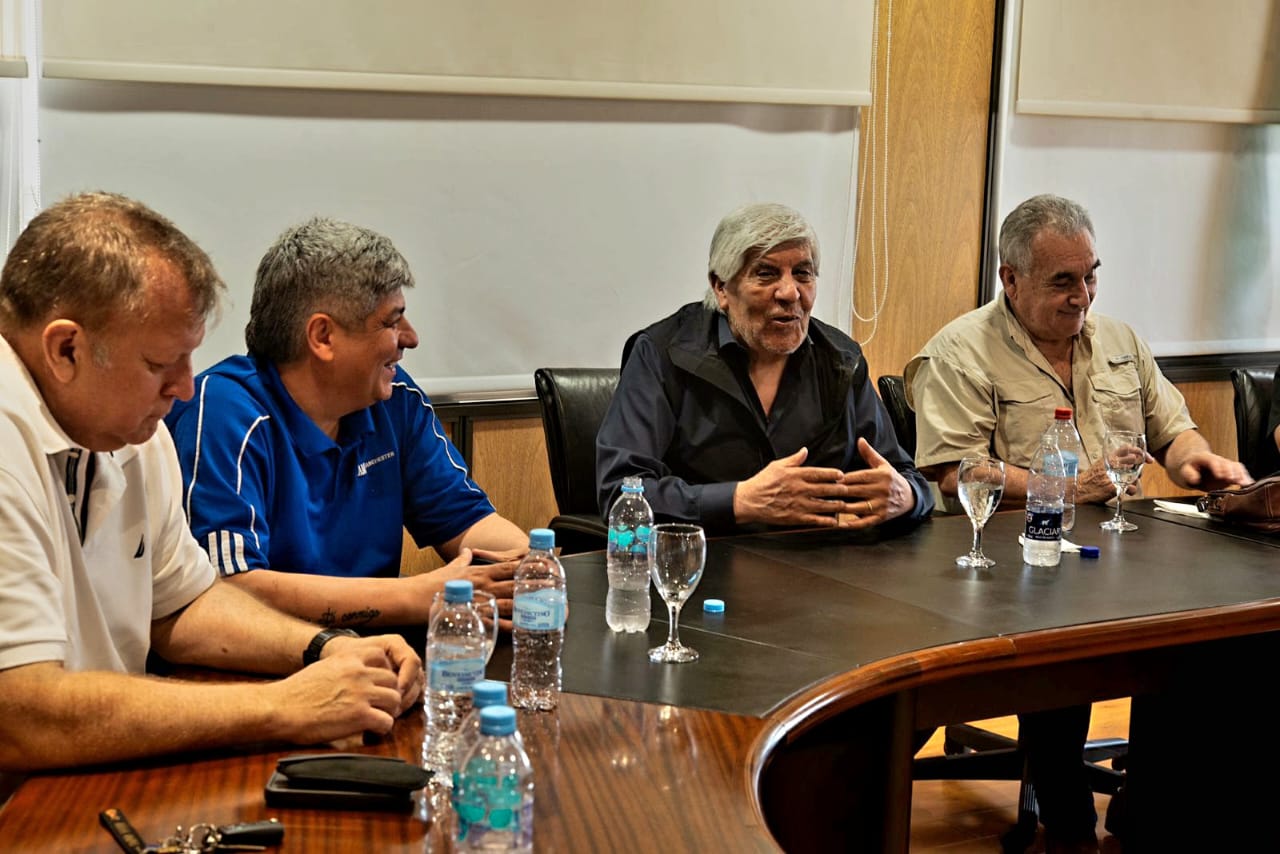 Pablo Moyano habló de más paros y picanteó a los dialoguistas: "Muchos dirigentes sindicales tranzan como tranzan gobernadores, diputados y senadores"