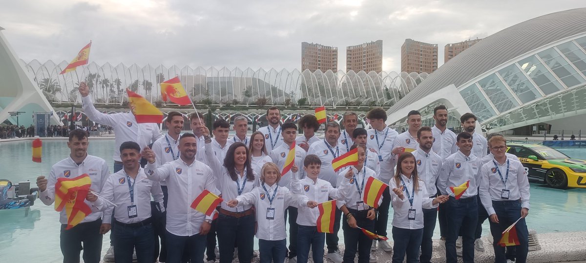 virtual_rfeda's tweet photo. Ya esta #TuSeleccion🇪🇦 preparada para la Ceremonia de Inauguracion de los @fiamgames.

A partir de las  19:30 por @teledeporte 

@RFEdeA 
@deportegob
@SparcoOfficial https://t.co/jlKHAqMCQm