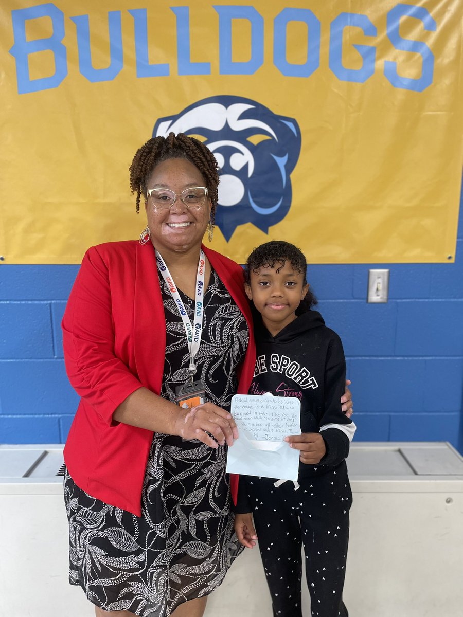 “Behind every child who believes in themselves is a principal that believes in them.”

That’s part of a handwritten note Janiyha wrote to her principal Mrs. Quinci Dacus at Grandview Middle in honor of National Principals Month.