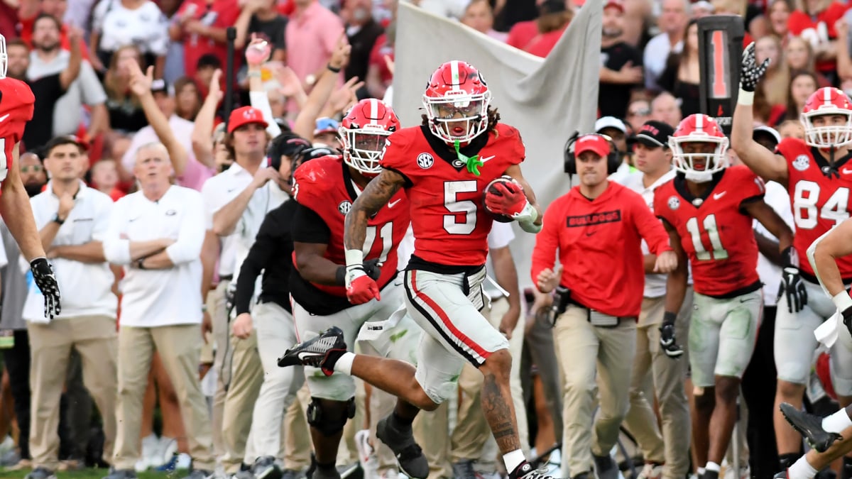 J'adore le foot ! Ce match Georgia vs Texas va être incroyable.  Je ne peux pas regarder à la télé sans cable, dommage ! Peut-être un pub au bar ?

#football #matcha