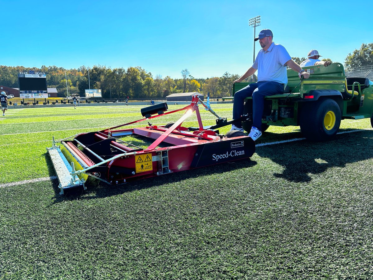 Redexim's tweet photo. 🚚‼️ @moodyhighsccboe in Alabama just took delivery of a new Speedclean right before Homecoming

Thank you for trusting us!🤝

#SpeedClean #Redexim #Delivery https://t.co/QjNDC8JsJS