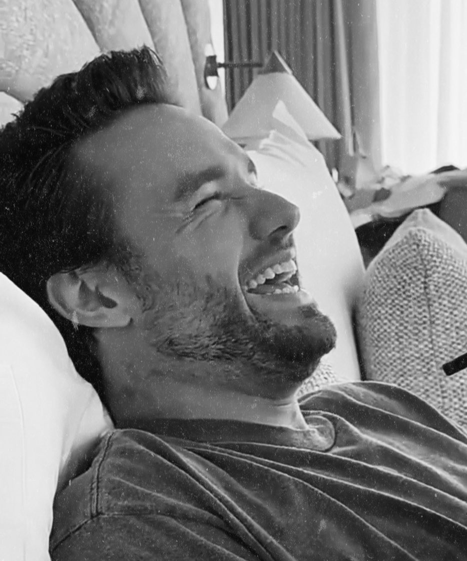 kathewsh's tweet image. una semana desde que te fuiste y aún sigo sin creer que ya no estás, esperando que sea un mal sueño del que pueda despertar, pero la realidad es más difícil cada día, te extrañaré siempre liam payne🤍