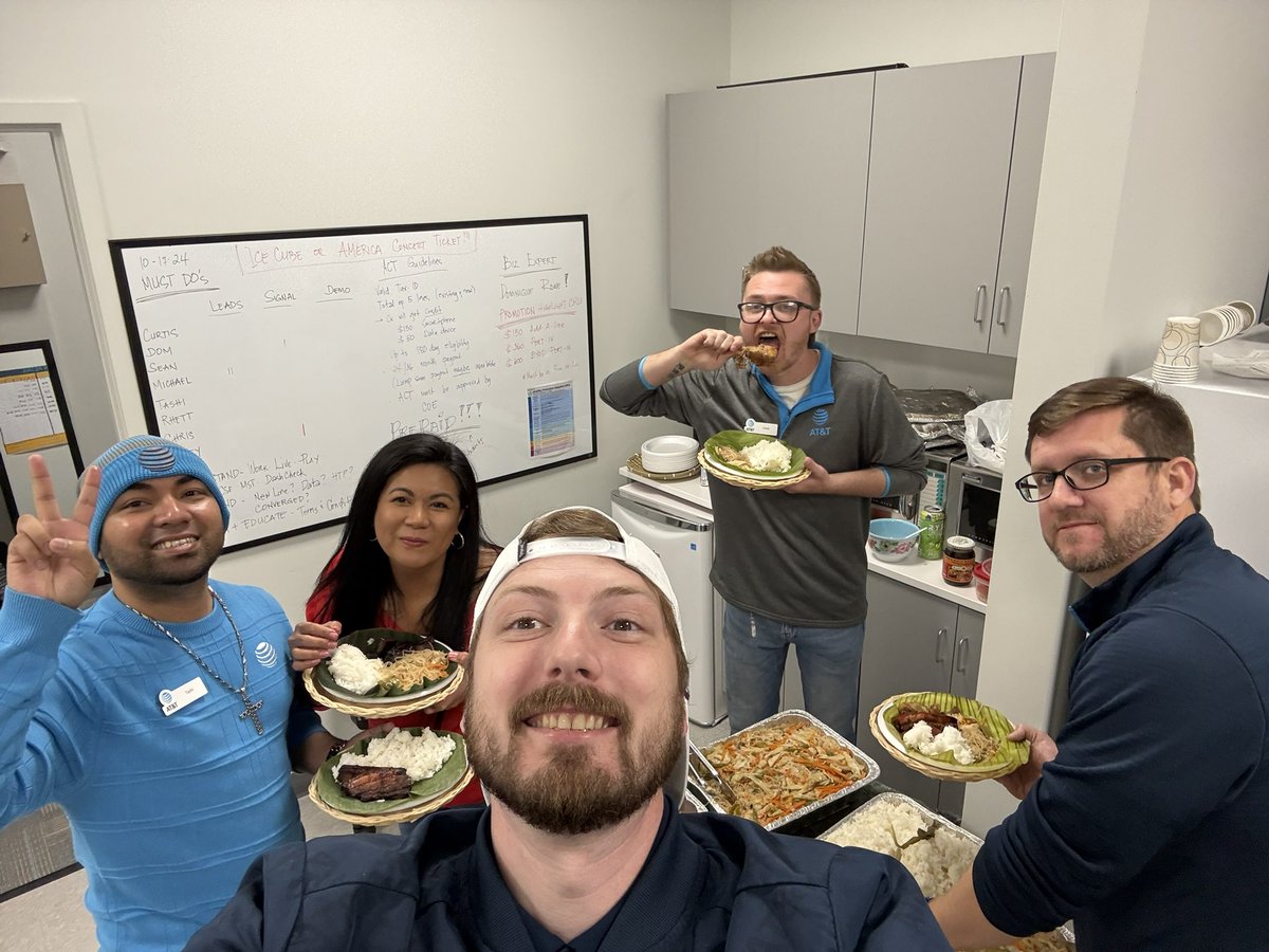 Celebrating Filipino culture hard over here with some pancit &amp; adobo. Thanks for making all the food <a href="/RS_Barbour/">Ramona Rayl</a> !! 💙🇵🇭