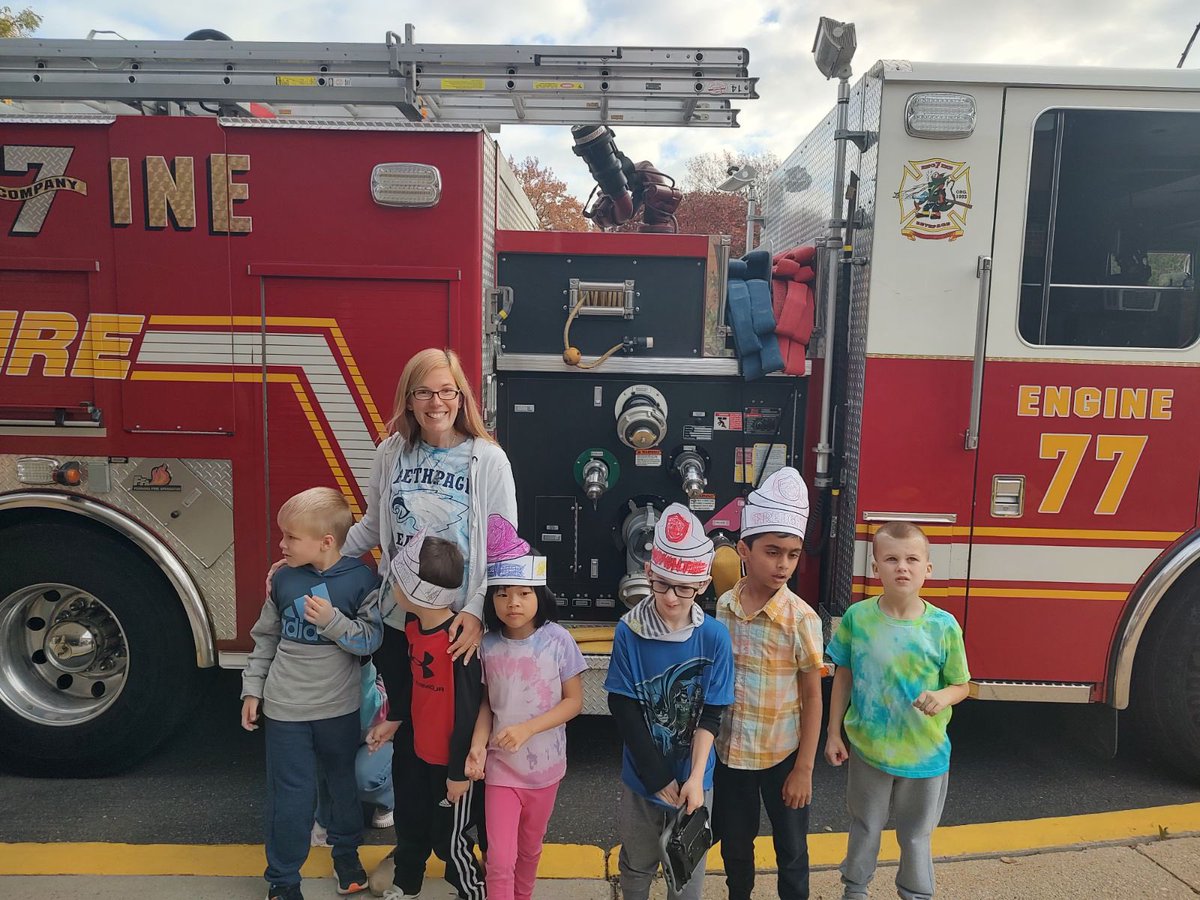 happel_mrs's tweet photo. Mrs. Caputi’s class loved learning about fire safety today! 🚒🧯🧑🏻‍🚒 #stopdroproll #safetyfirst #911 @CBS_Bethpage @BethpageUFSD https://t.co/r9hKP3hFCs