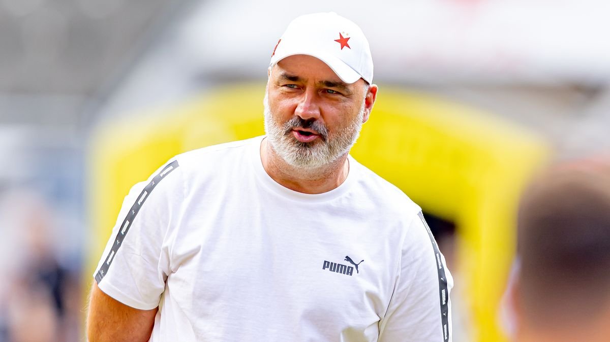 AthleticXtra's tweet photo. 🚨🎙️ Jindřich Trpišovský, entrenador del Slavia Praha:  "Podría hablar horas y horas de la filosofía del Athletic. Me encanta la historia de este club, la pasión de los vascos por el futbol no tiene límites. Su filosofía es única en el mundo". https://t.co/q8DDeL5PQp