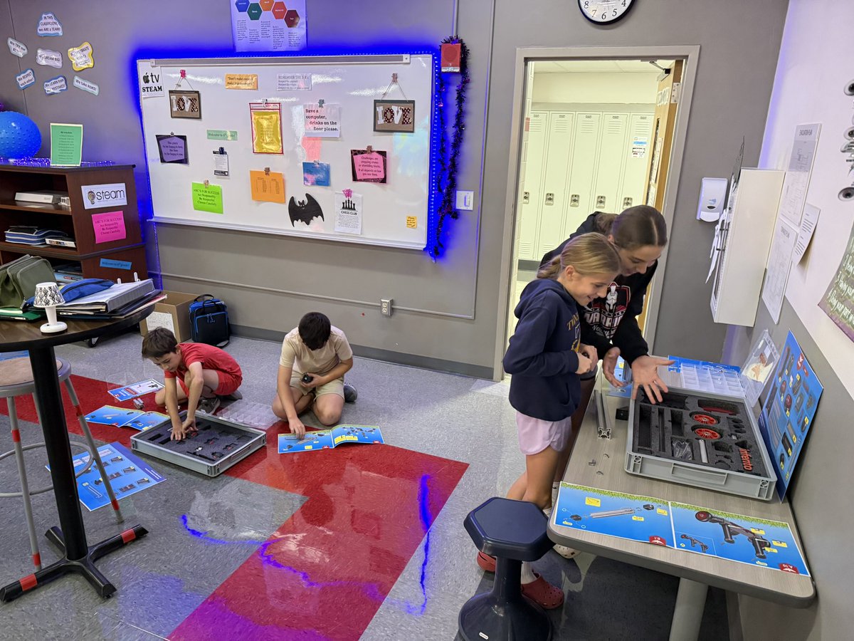 kmdunlap's tweet photo. STEAM students are off to a GREAT start on the infento Discovery Build kits!!!! π #steam #fairviewadvantage #solveproblems #create #communicate #collaborate #infento @infento @FPSchools https://t.co/AnUnl28jWA