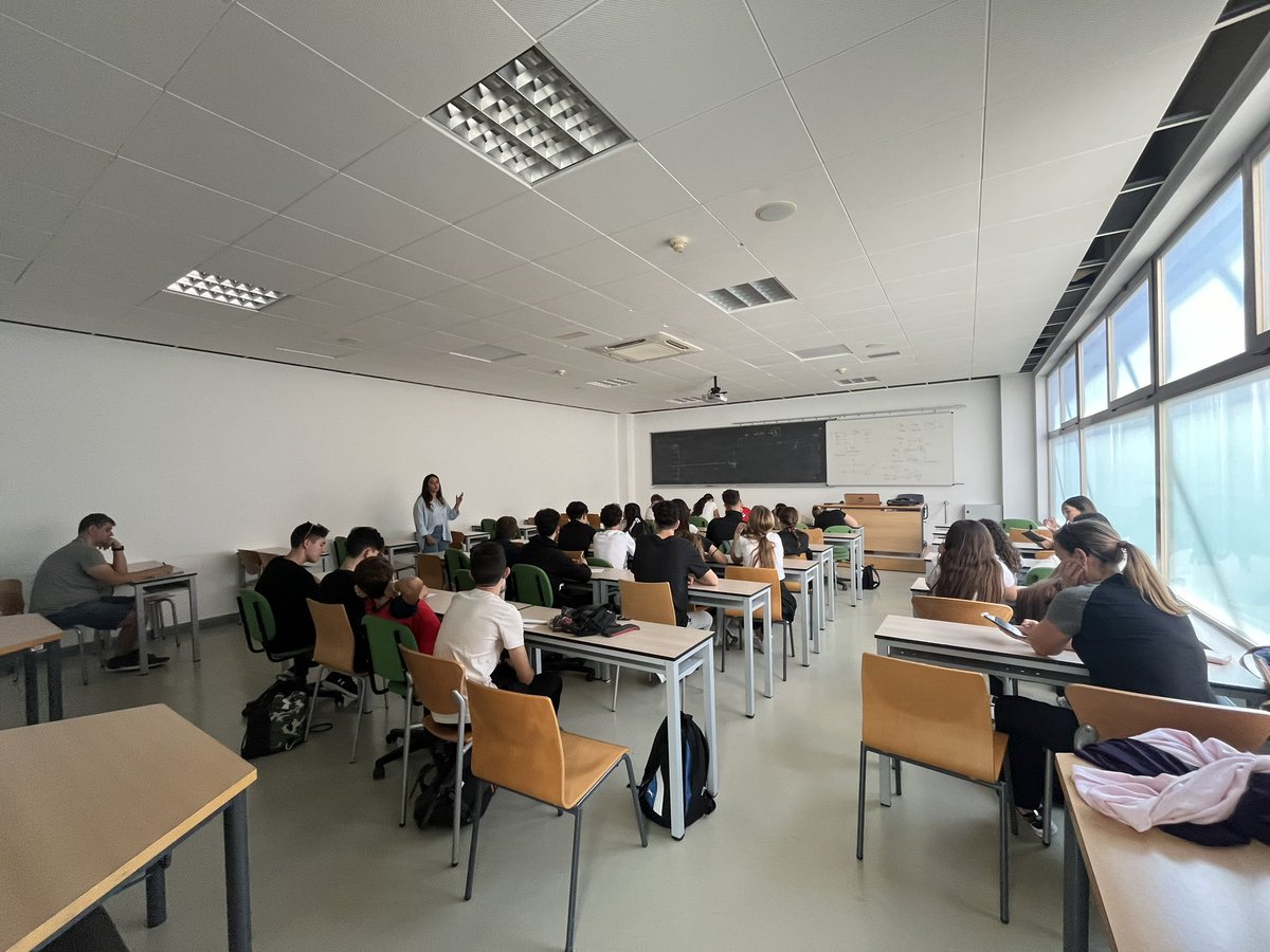 sensociencia's tweet photo. Vaya días intensos en @sensociencia ayer el webinar de @mrjimene y hoy Luis y Jara con las #RutasCAL @educaciongob
https://t.co/4pdTsU2Ep1 https://t.co/EpOvJqtbF1