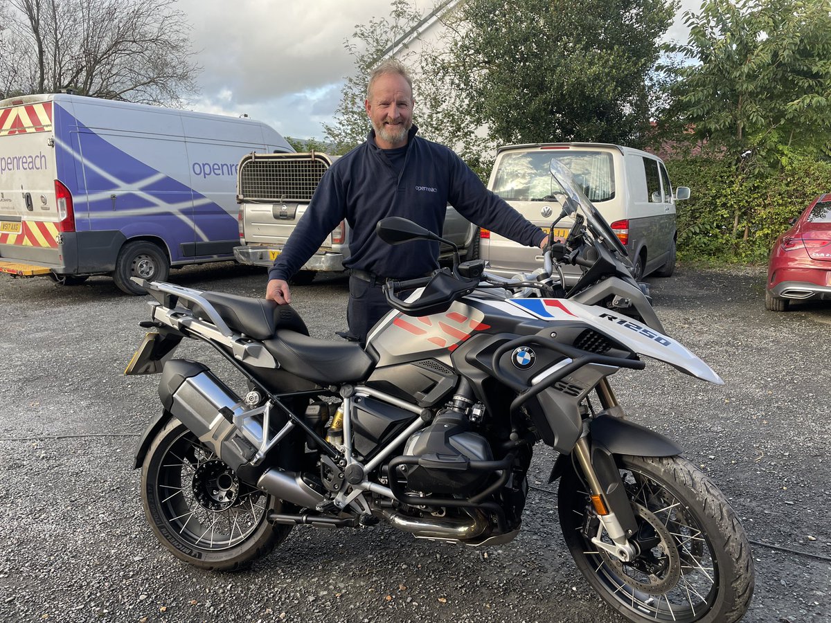 Hugh taking delivery of this pristine BMW GS1250. The bikes had some as eh tyres and now many more to come. 

📞 01782 498807
📧 sales@moto-hub.co.uk

#bmw #bikesales #bikers #motorcycle #stokeonetrent #biker #showroom #sale #bmwgs #bmwgs1250