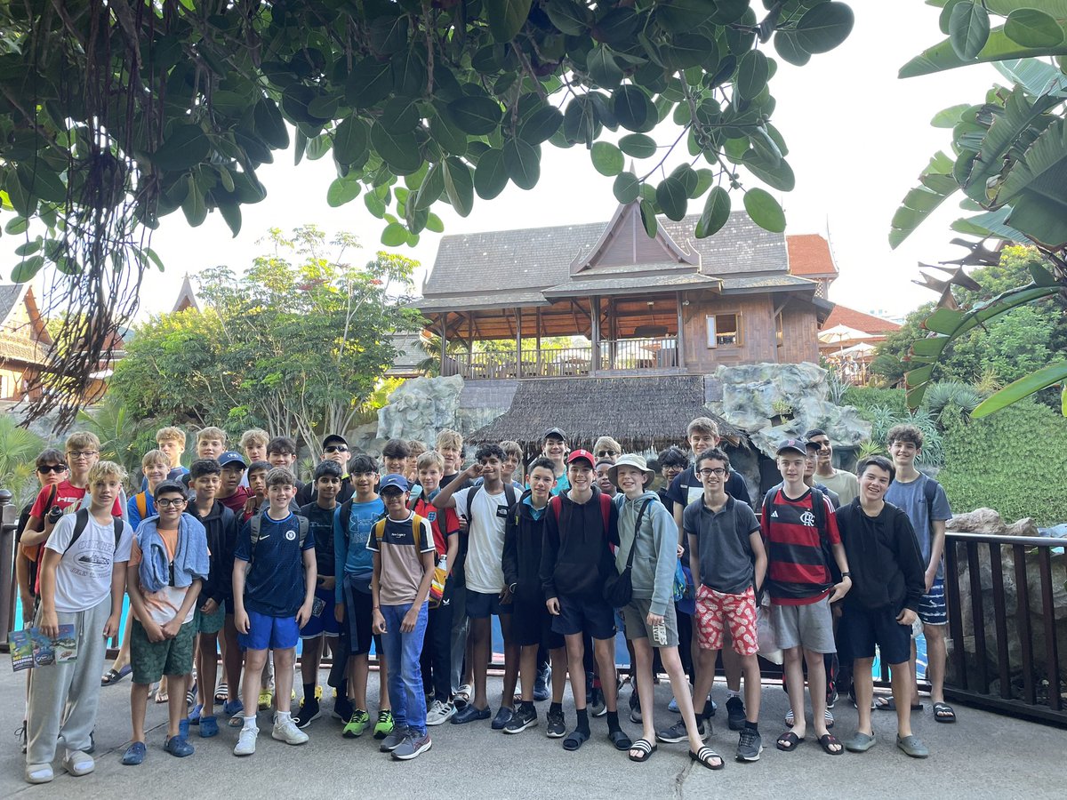 HamptonGeog's tweet photo. The day most of them have been waiting for - Siam Park! Waterslides, rides and wave pools 🌊 https://t.co/zNZsM1Gm5o