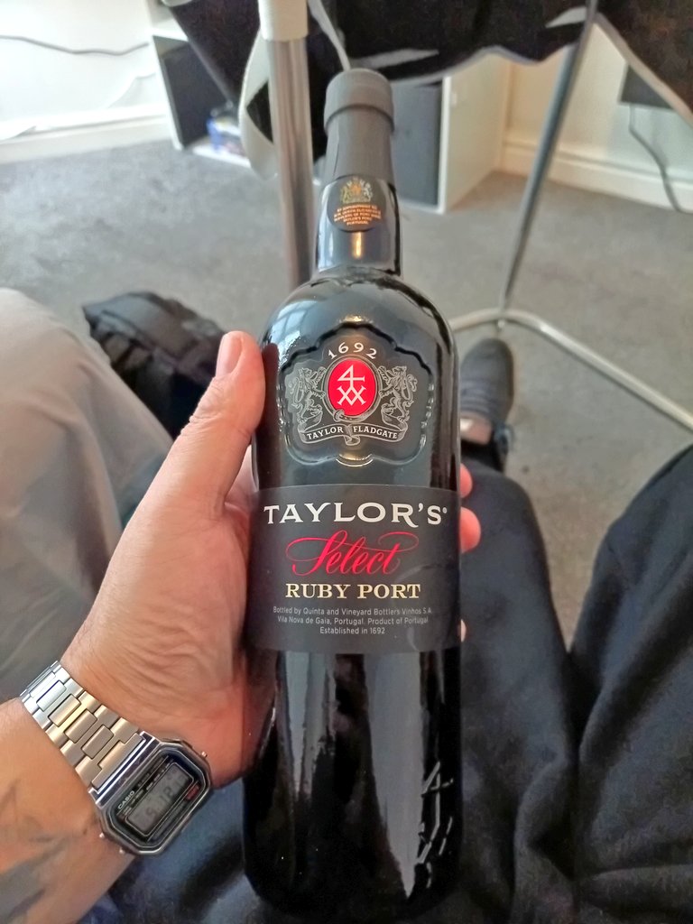 mrkevstocks's tweet photo. Fancied buying myself this bottle of port with winter closing in ..can have a small one before bed and warm my insides up.....
not had alcohol in months #taylorsrubyport #taylors #rubyport #port https://t.co/675LVuLSdS