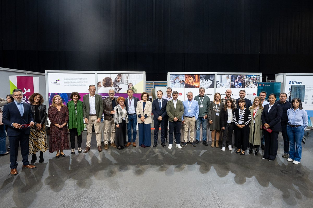 AnelNavarra's tweet photo. 🗞️Empresas de Economía Social asociadas a ANEL protagonizan la XVII Feria de Empleo y Emprendimiento de la @UNavarra 

@DSociales_na @empleo_na 

Información completa aquí 👉https://t.co/vXHKekqb91 https://t.co/4KFDpCpZHD