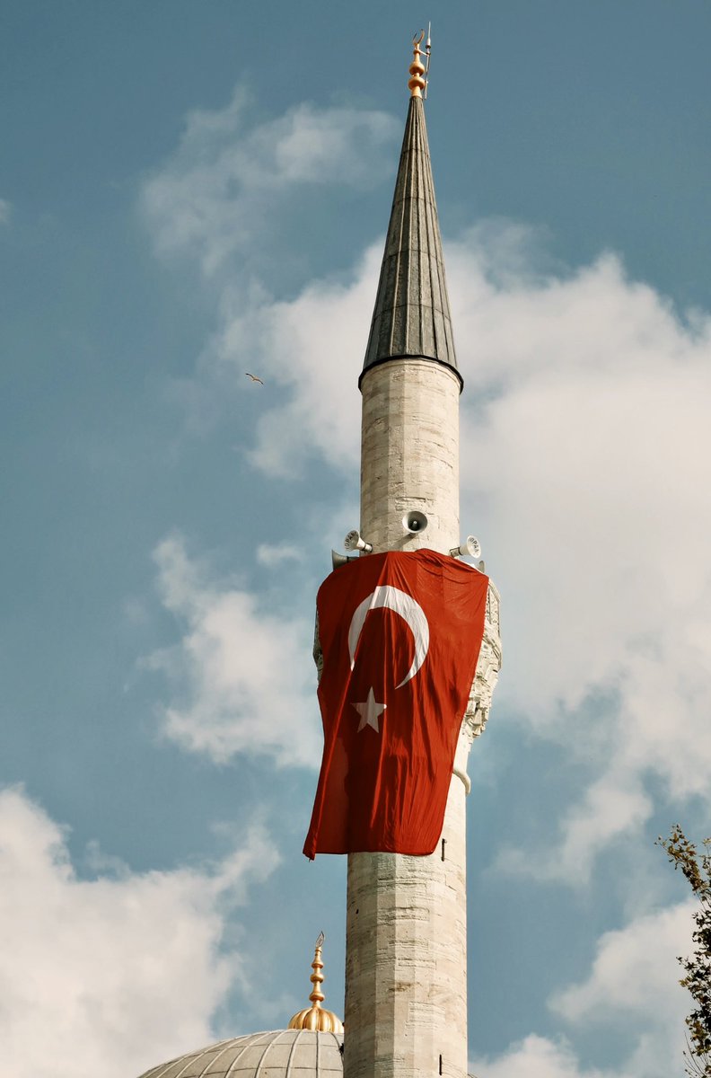 Rabbim seni korusun ve yüceltsin🇹🇷

Milletimizin başı sağ olsun.