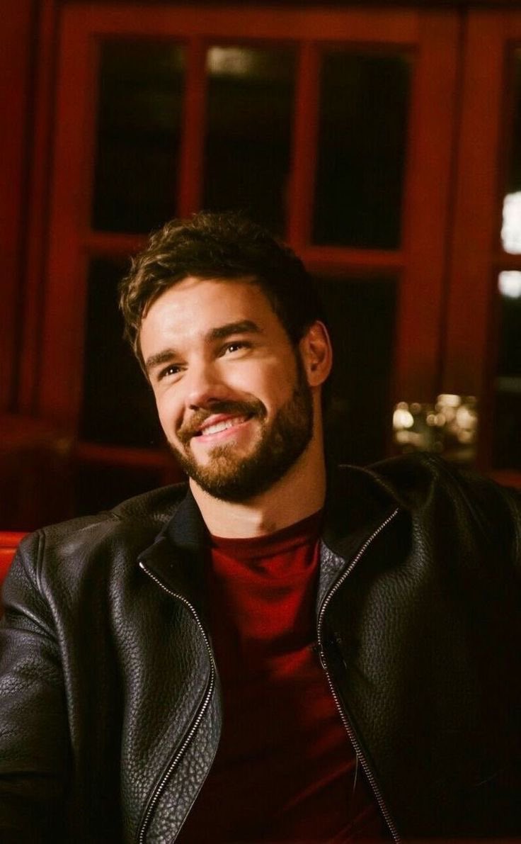 1DBRACOM's tweet photo. 7 dias sem você. É uma dor que não sabemos nem explicar, e o pior de tudo é pensar que são apenas 7 dias de uma vida inteira 😭
te amaremos eternamente @LiamPayne 
🤍🪽 https://t.co/lmfd0RcRVc