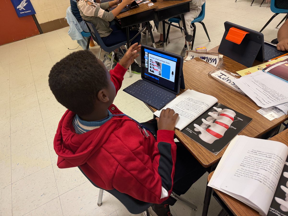ShannonP511's tweet image. @SumnerSeahawks are flourishing in today&apos;s classrooms! Students are harnessing innovative technology and applying critical thinking to address authentic challenges. 
✨✨Let&apos;s recognize and applaud their outstanding achievements!
@GCSchoolsNC 
@jmaness4