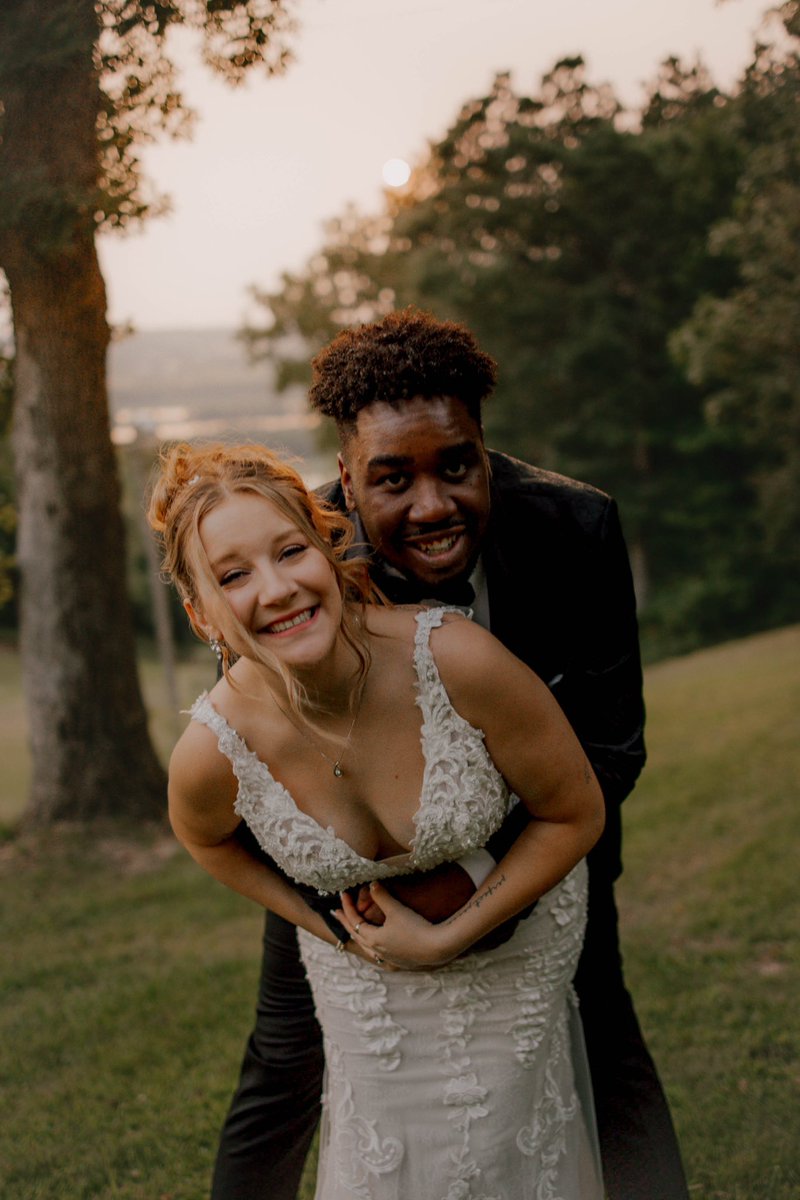 FricckleFrackle's tweet photo. Idk if yall heard buttttt
We're married🤪🥂🩷 https://t.co/VFgOUwFTvD