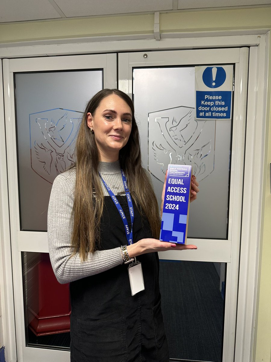 Great to be handing out <a href="/BarclaysFooty/">Barclays Football</a> Equal Access Awards #GirlsInFootball <a href="/YouthSportTrust/">Youth Sport Trust</a> to Primary and Secondary schools in Hillingdon. Well done for letting them have equal access in the curriculum &amp; X-curricular #LetGirlsPlay <a href="/GrangeParkJnrs/">Grange Park Junior School</a> <a href="/hayesparkschool/">Hayes Park School</a> Yeading I &amp; J