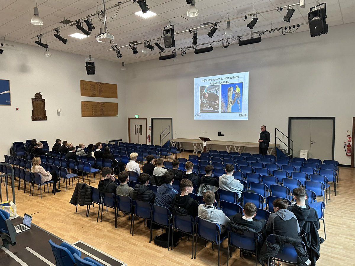 BeathHS_DYW's tweet photo. ☺️Thank you to @neil_macgregor apprentice manager with @FifeCouncil Building Services for speaking to a group of seniors about the application process for the various Building Services apprenticeships. 👷🏽‍♀️👷🏼‍♂️🧑🏼‍🔧👨🏾‍🔧⚒️🪚🧰🔩#toptips #dywfife #tradesapprenticeships 
@DYWFife @Beath_HS https://t.co/meIxiYXSRD