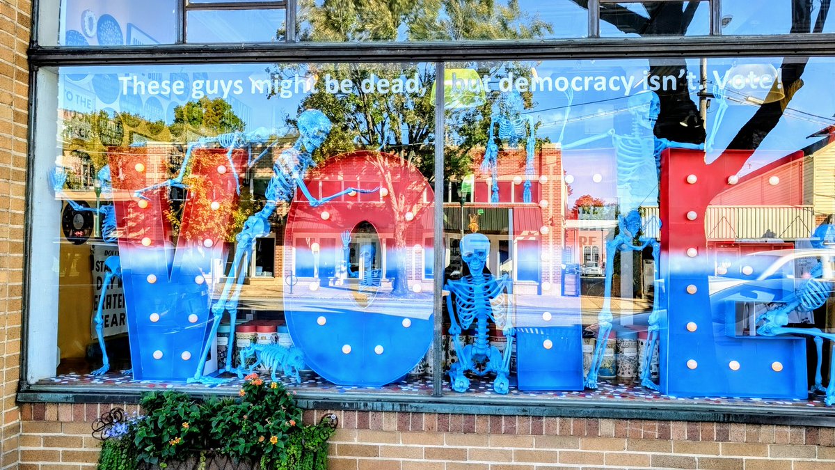 studio321fit's tweet photo. @EBraeden I saw this in a shop window in Chattanooga when I was on vacation last week. https://t.co/WaBzPrOiW9