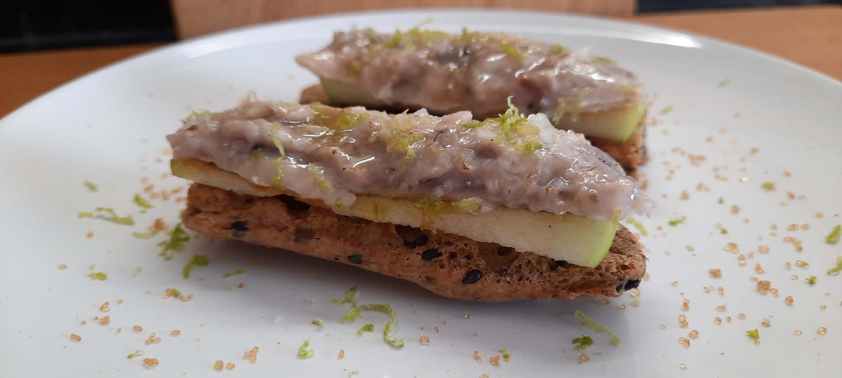 MiCocinaJIF's tweet photo. Receta elaborada con #sardinas #fish #manzana #lima #pan #aove #azucar #salt #nyfoodie #homemade #foodlover #foodtravel #foodphoto #recetasfaciles #micocinajif #comidacasera #cooking #foodpics #buenacomida #miercoles @AoveLovers
Vídeo receta completa en: https://t.co/fntjXdhTs6 https://t.co/i3g94IJvEl