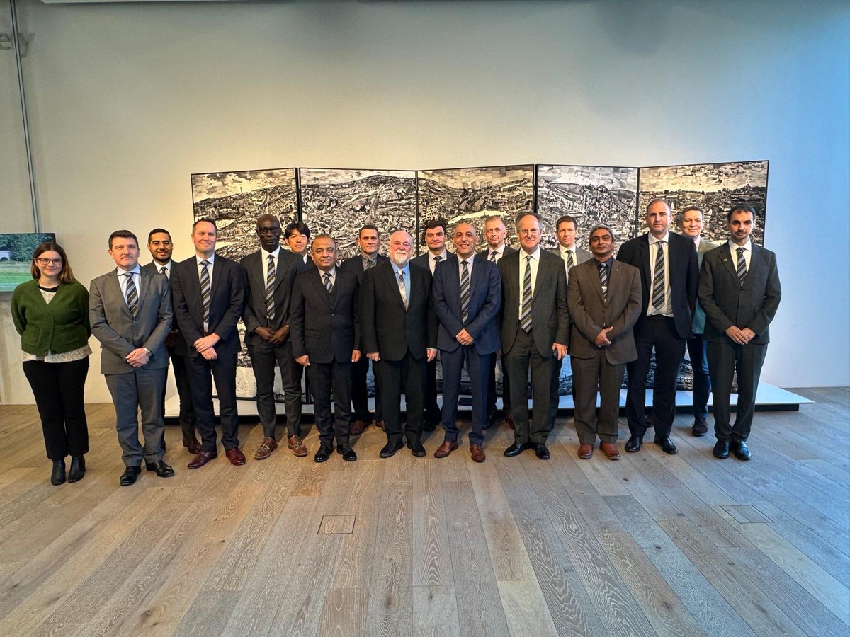 Sir George Norton tweet media