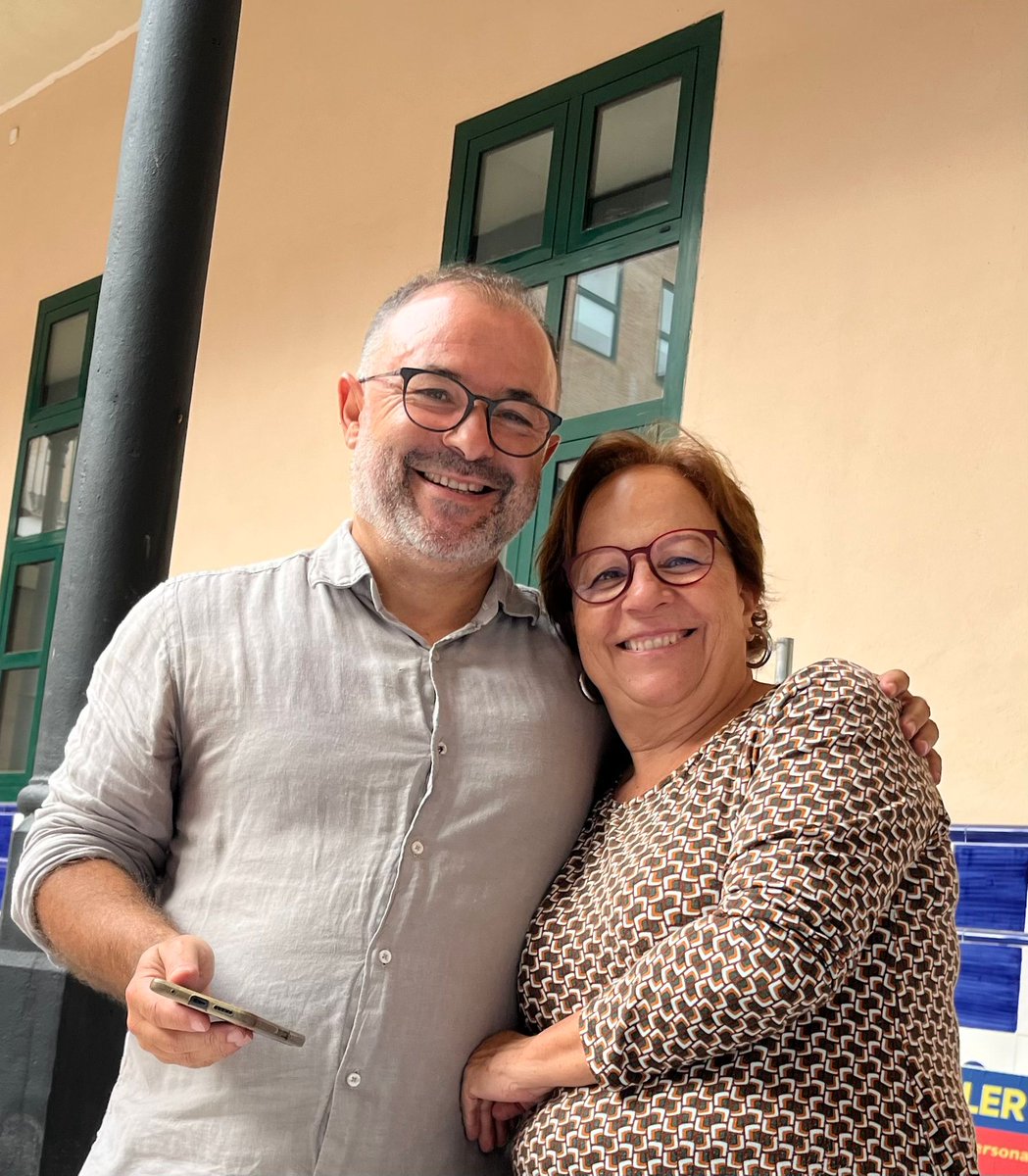 Taller sobre el projecte suicidesparlem.es
al Congrés educart.coop/ca/inicio organitzat per <a href="/LA_UCEV/">UCEV</a> 
Presentació 
👇canva.com/design/DAGS43r…