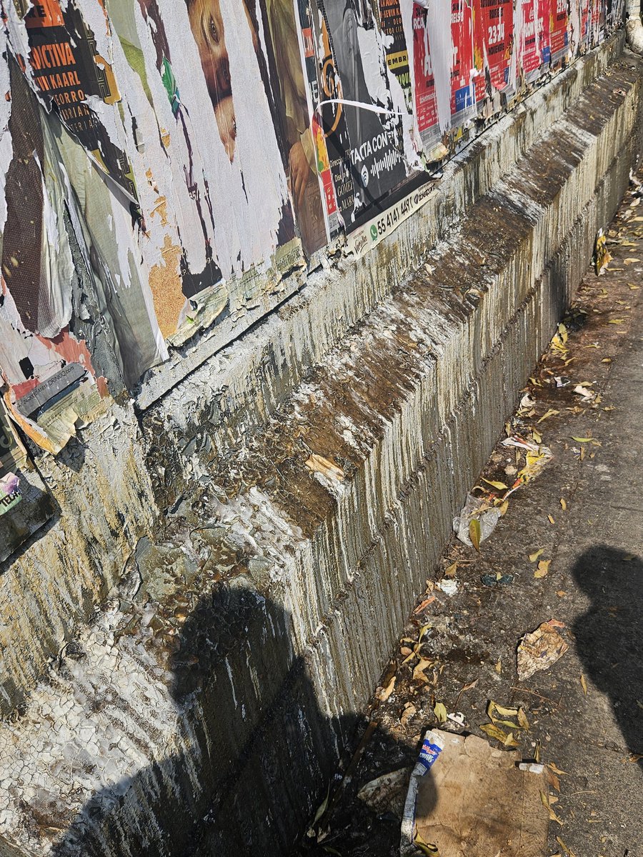 <a href="/FEMSA/">FEMSA</a> <a href="/Tiendas_OXXO/">Tiendas OXXO</a> <a href="/Coparmex/">Coparmex Nacional</a> <a href="/locatel_mx/">@locatel_mx</a> <a href="/SSPCMexico/">Secretaría de Seguridad y Protección Ciudadana</a> Apoyo urgente para este local en abandono y con fugas constantes  dañando edificio <a href="/Tiendas_OXXO/">Tiendas OXXO</a> <a href="/OXXO_Escucha/">OXXO Escucha</a> <a href="/FEMSA/">FEMSA</a> <a href="/CocaColaMx/">Coca-Cola México</a> <a href="/CocaColaFM/">Coca-Cola.FM México</a> <a href="/SomosCocaCola/">Industria Mexicana de Coca-Cola</a>