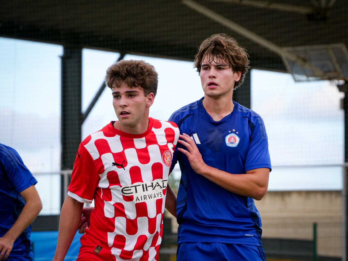 GFCAcademia's tweet image. 📸 𝐉𝐔𝐕𝐄𝐍𝐈𝐋 𝐀 🆚 @SKSlovan 🇪🇺