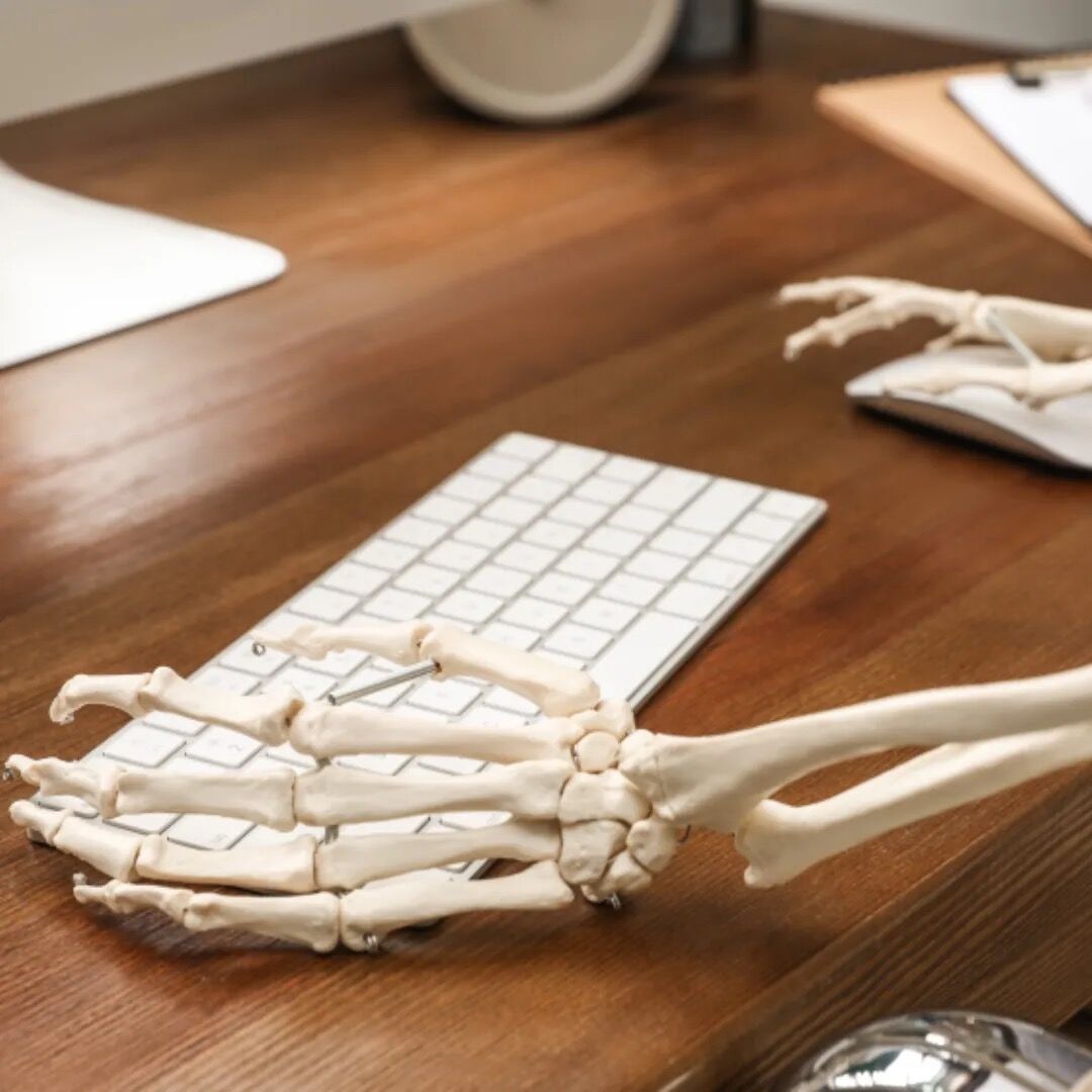 upccare's tweet image. 🎃👻 Get your iPhone, Apple Watch, Mac, or PC ready for trick-or-treating! 🖥️ Cracked screen, slow performance, or a ghost in the machine? University PC Care has you covered. Don&apos;t let tech issues haunt you! 🛠️💀 

#HalloweenTech #SpooktacularService #TechSupport #GreenvilleNC