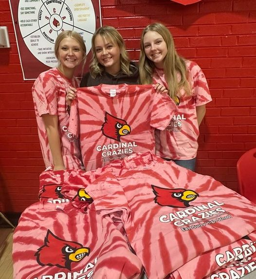 eastsurryhs's tweet photo. ESHS' Spirit Committee handed out t shirts to students @ last night's volleyball game, courtesy of ESHS Boosters!  Students attend tomorrow night's volleyball game to get yours!  You must present student id or athletic pass. Those with shirts get in game for FREE! https://t.co/cTqO08JX54