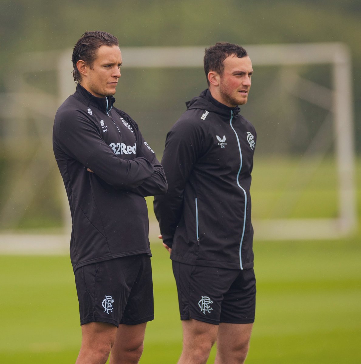 CalumMacMaster's tweet image. Delighted to have passed my PhD viva 👨🏽‍🎓

A massive thanks to everyone at Rangers and especially the performance team for their help and support over the last four years.

A special thanks of course to @BARRYD22 for his guidance!