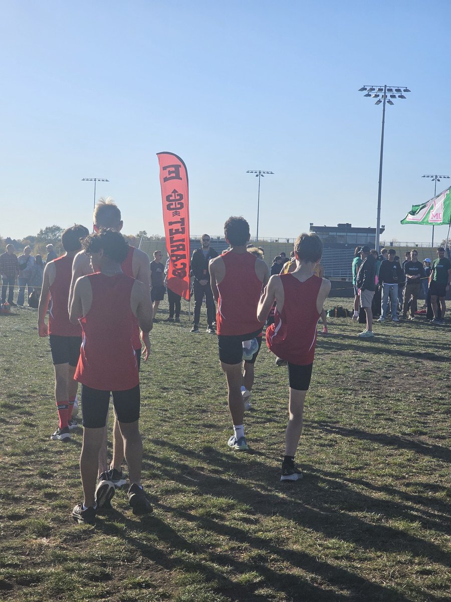 DSMEASTXC's tweet photo. What a great way to end the season for the Scarlets! These young men put all they had into the season and all ended with 45 second to 1 1/2 minute time drops from three weeks ago on the same course! Love all you guys and will miss our seniors greatly! Where we from? EASTSIDE!⚫️🔴 https://t.co/H6sOCrnond