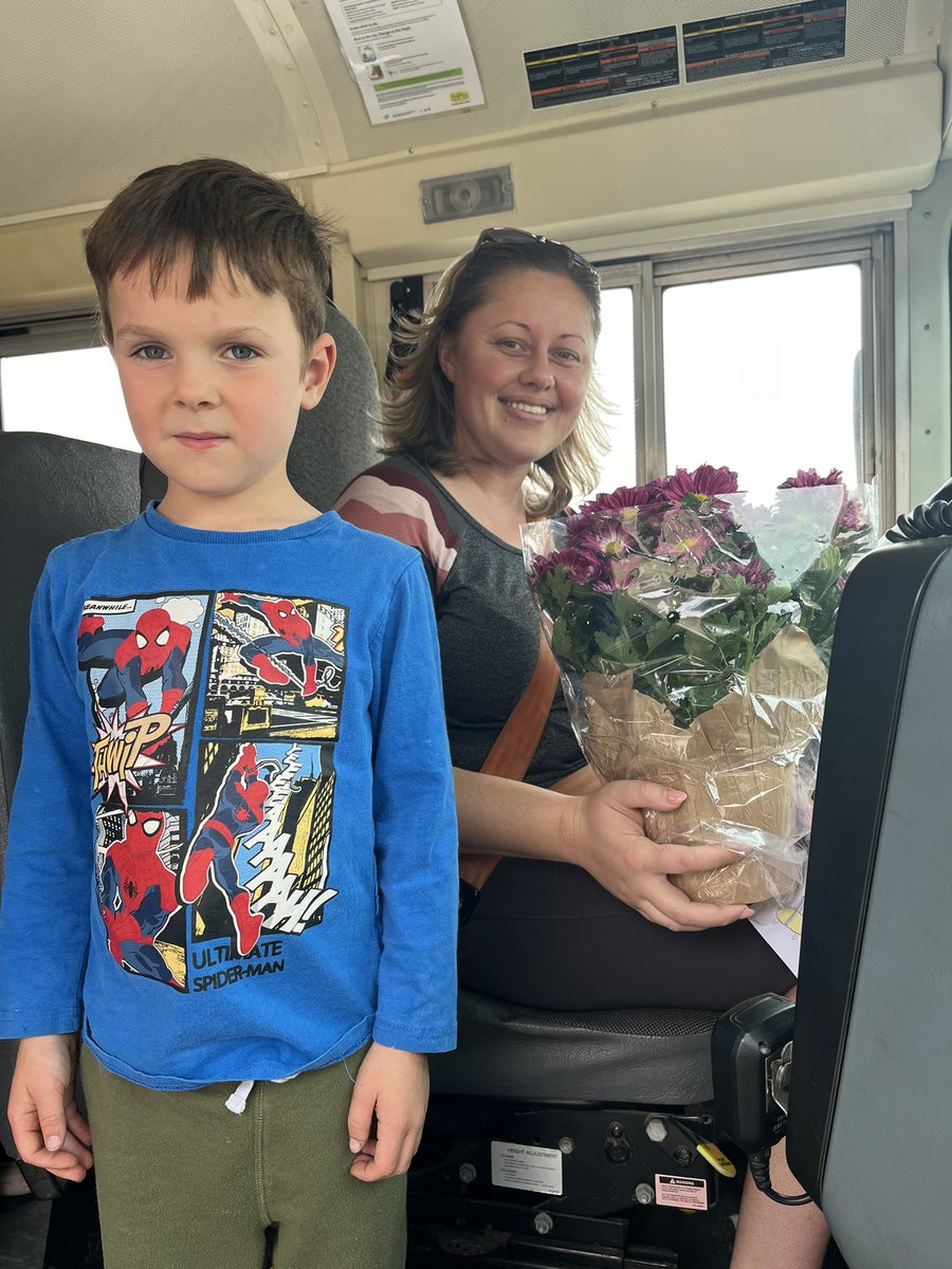 Our Gators showed appreciation to our Bus Drivers! So thankful for the work they do with our students, transporting them to &amp; from school safely each day! Students shared messages of thanks within hand-made cards accompanied by a chrysanthemum plant!