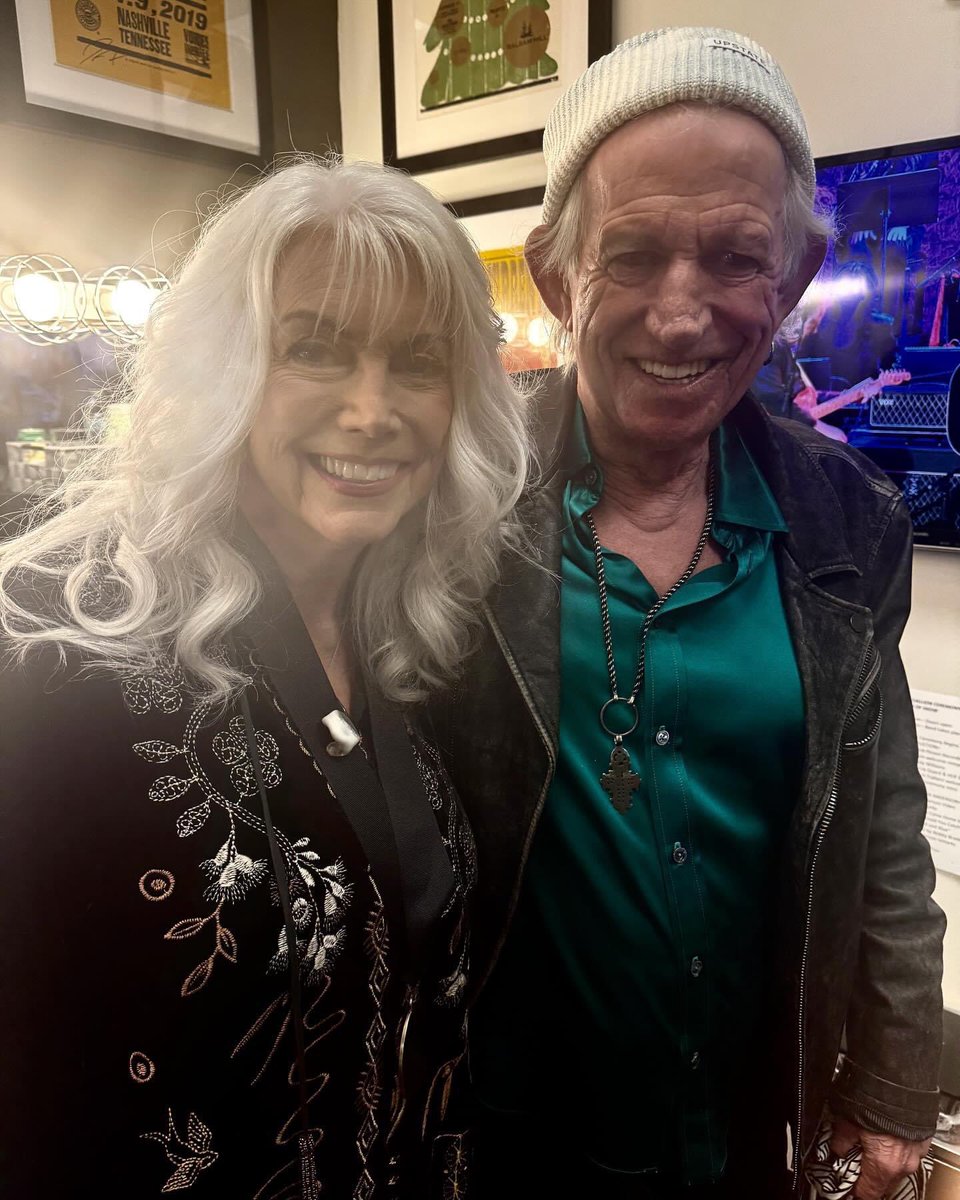 officialKeef's tweet photo. Great night seeing everyone and  playing at the Country Music Hall of Fame induction ceremony. It was an honor for me to pay tribute to James Burton !

#jamesburton https://t.co/1XNaD7AFPy