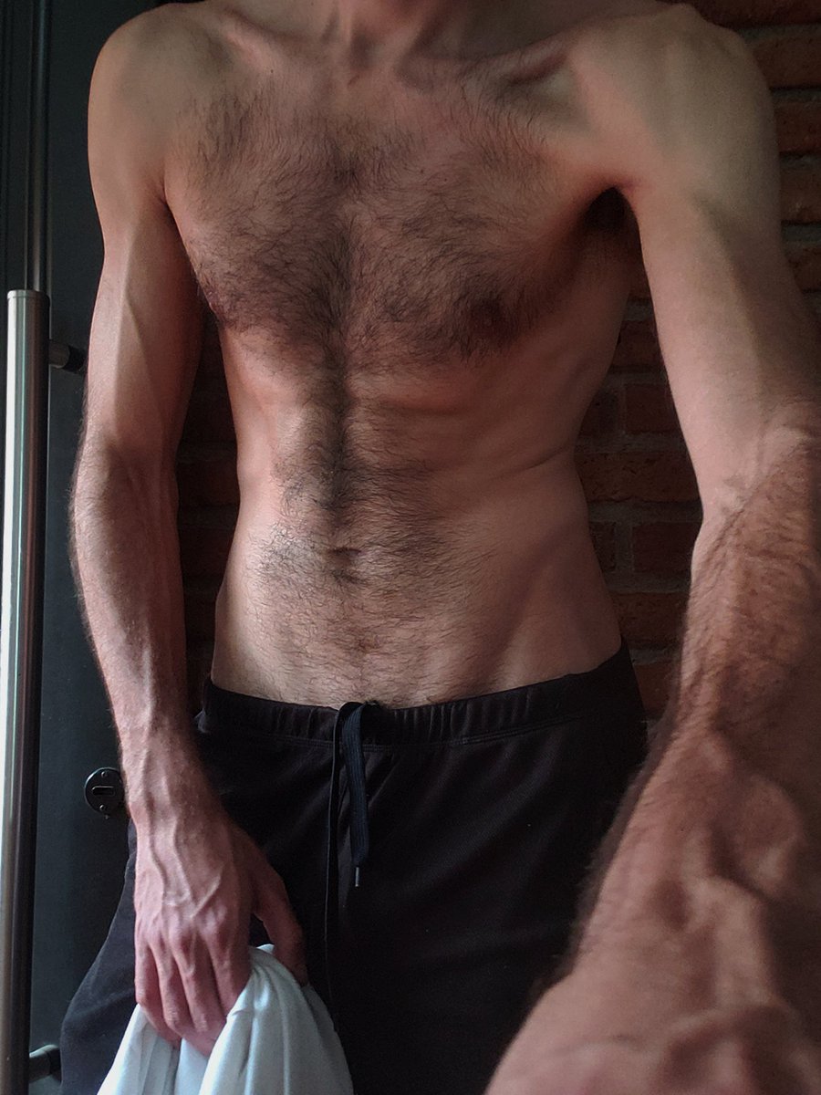 protiveboy's tweet image. Muy venosa la tengo últimamente