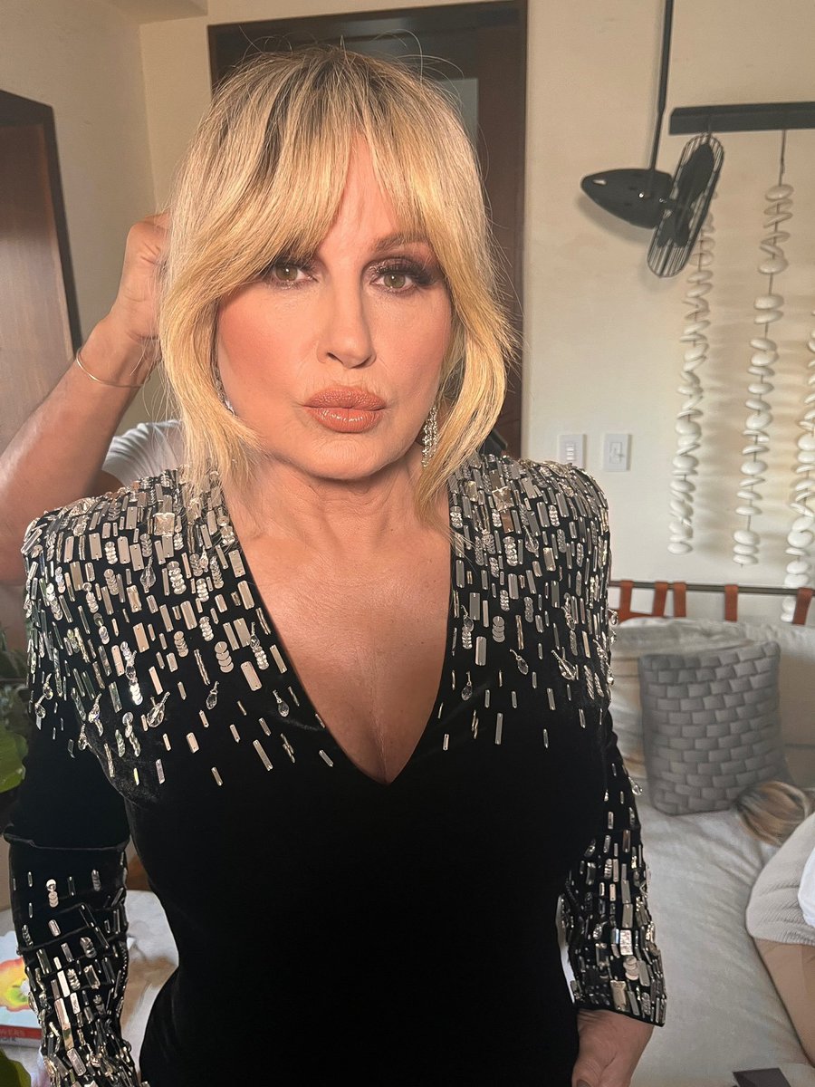 coolidgequeen's tweet photo. #OOTN wow episode 15 of @TheBBCircle my how the time flies when you're having fun! Decided to wear this gorgeous dress to celebrate the final 8 and surviving the block last week (Thank you flag quiz POV!) https://t.co/XC2CJa0d8b