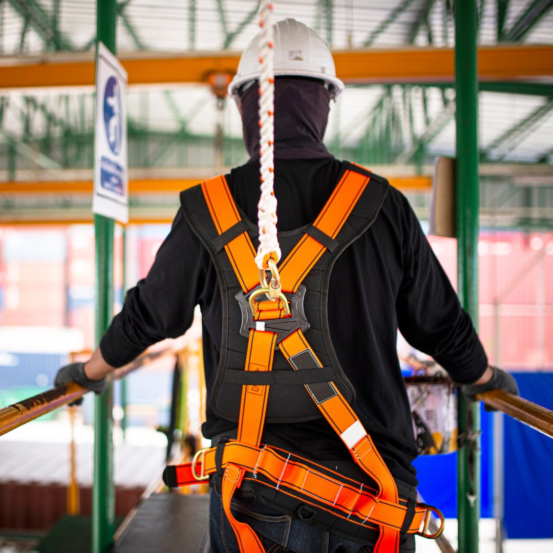 AtlanticEquip1's tweet photo. Protect your crew with @Safewaze fall arrest kits, designed for maximum safety on any job site. Secure your team with the best fall protection gear available. Learn more and get pricing information at https://t.co/0cMxceTqsI

#atlanticequipment #safewaze https://t.co/71uO3rrdSg