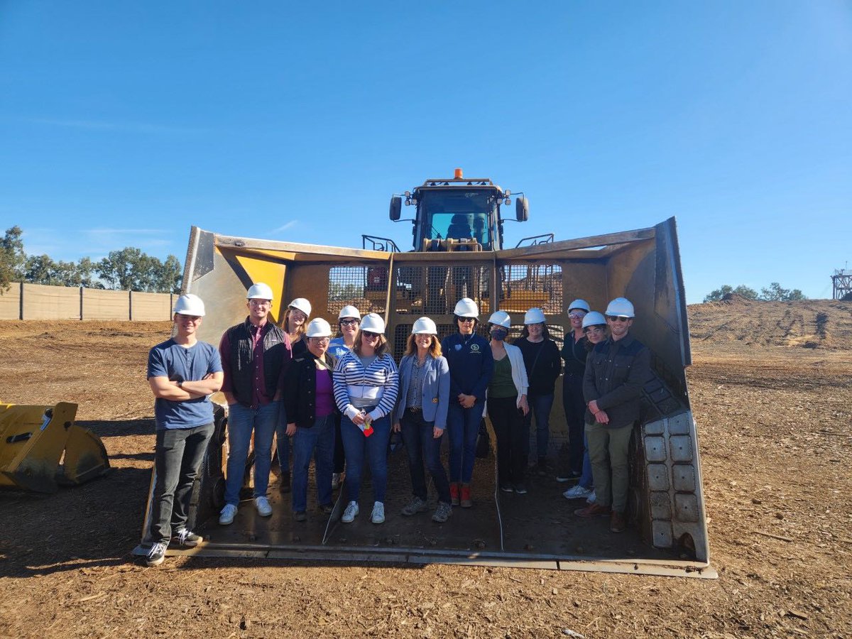 BiomassAlliance's tweet photo. Rio Bravo Rocklin's Bioenergy Day tour with staff from the Governor's Office and the Legislature.
#biomass #bioenergyday https://t.co/IrJBoriHaR