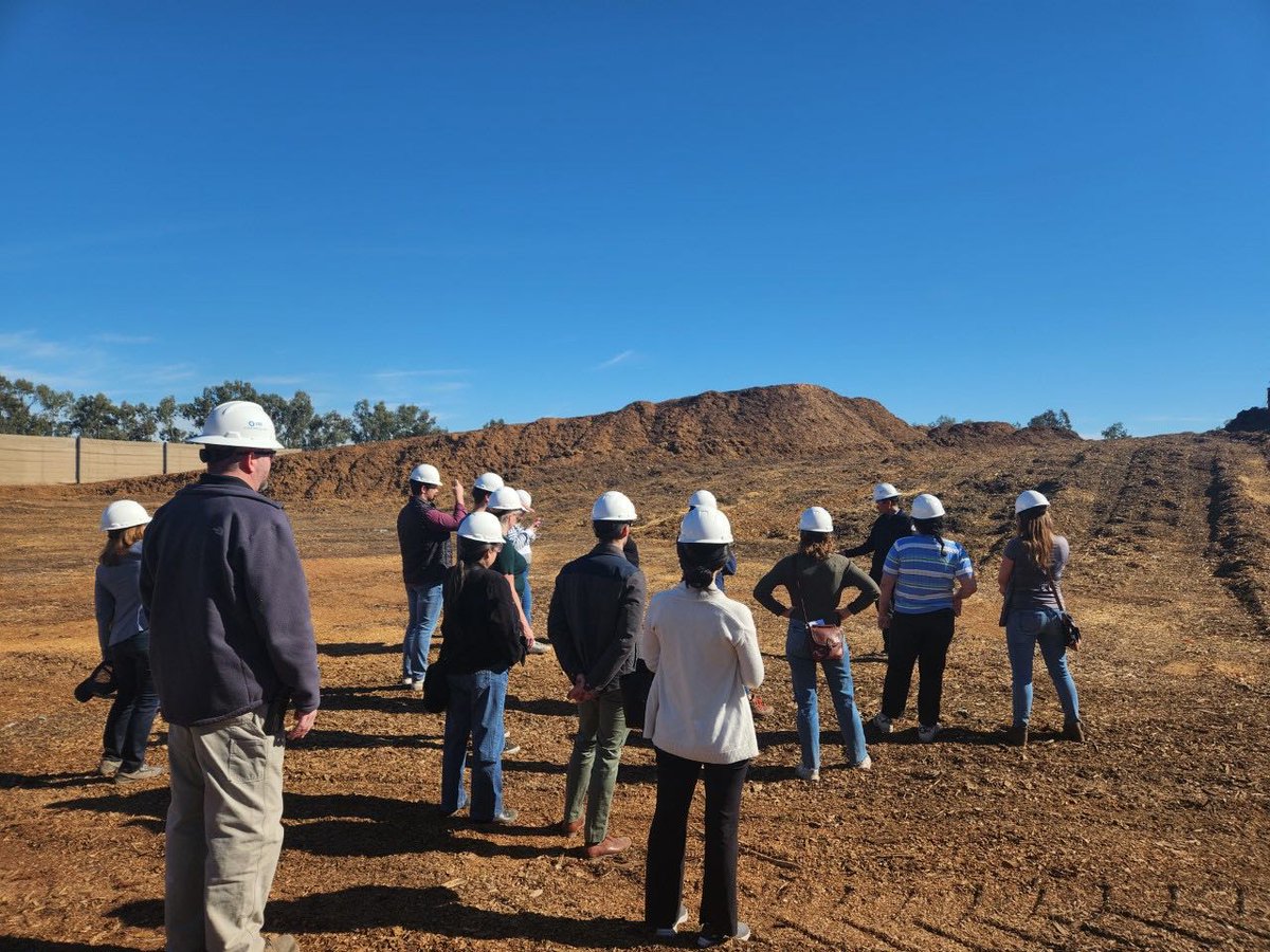 BiomassAlliance's tweet photo. Rio Bravo Rocklin's Bioenergy Day tour with staff from the Governor's Office and the Legislature.
#biomass #bioenergyday https://t.co/IrJBoriHaR
