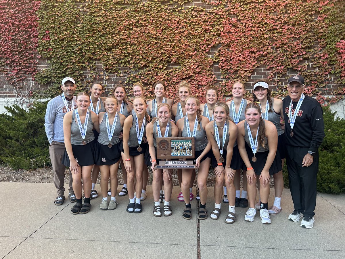 girlsmgtennis's tweet photo. Congratulations 🎉 to the Crimson Girls Tennis Team on their 3rd place finish at state!! 🎾🍁 @MGActivities https://t.co/CjRU3FZxfr