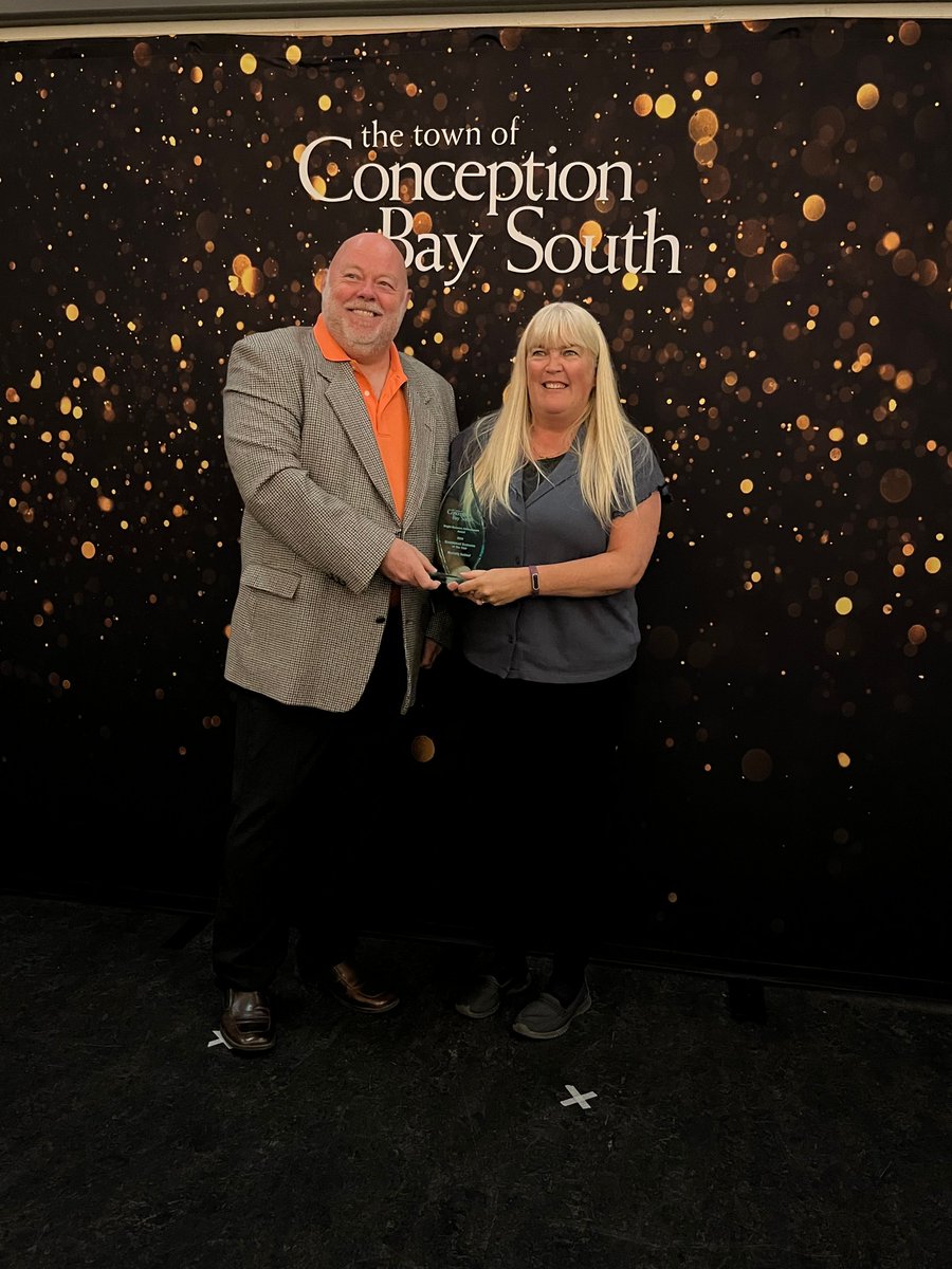 TownofCBS's tweet photo. Congratulations to Musically Inclined, winner of the Established Business of the Year award! Currently operating in their 30th year of business, they offer quality lessons by musical professionals. https://t.co/IFCZ8qhuS7
