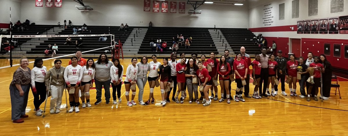 volleyball_shhs's tweet image. Thank you to all of the wonderful teachers that made it out to our Teacher Appreciation Night!!