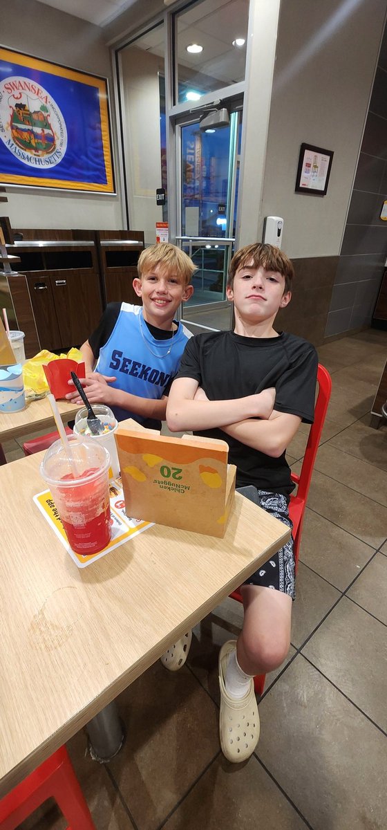 End of season McDonalds trip with <a href="/HurleyMiddle/">Dr. Kevin Hurley MS</a> XC! 👟❤️